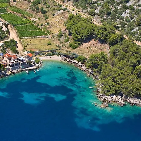 Secluded Fisherman's Cove Medvidina, Hvar - 23709 Gdinj